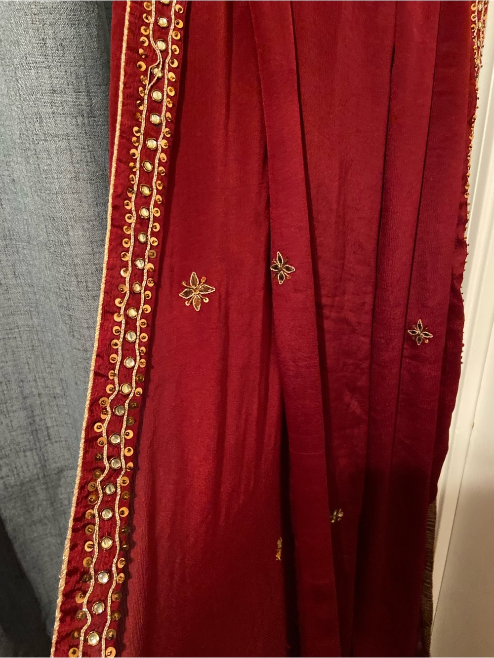Elegant Pure Dasheen Burgundy Indian Women's Scarf Dupatta Shawl Gold Embroidery - Picture 2 of 6